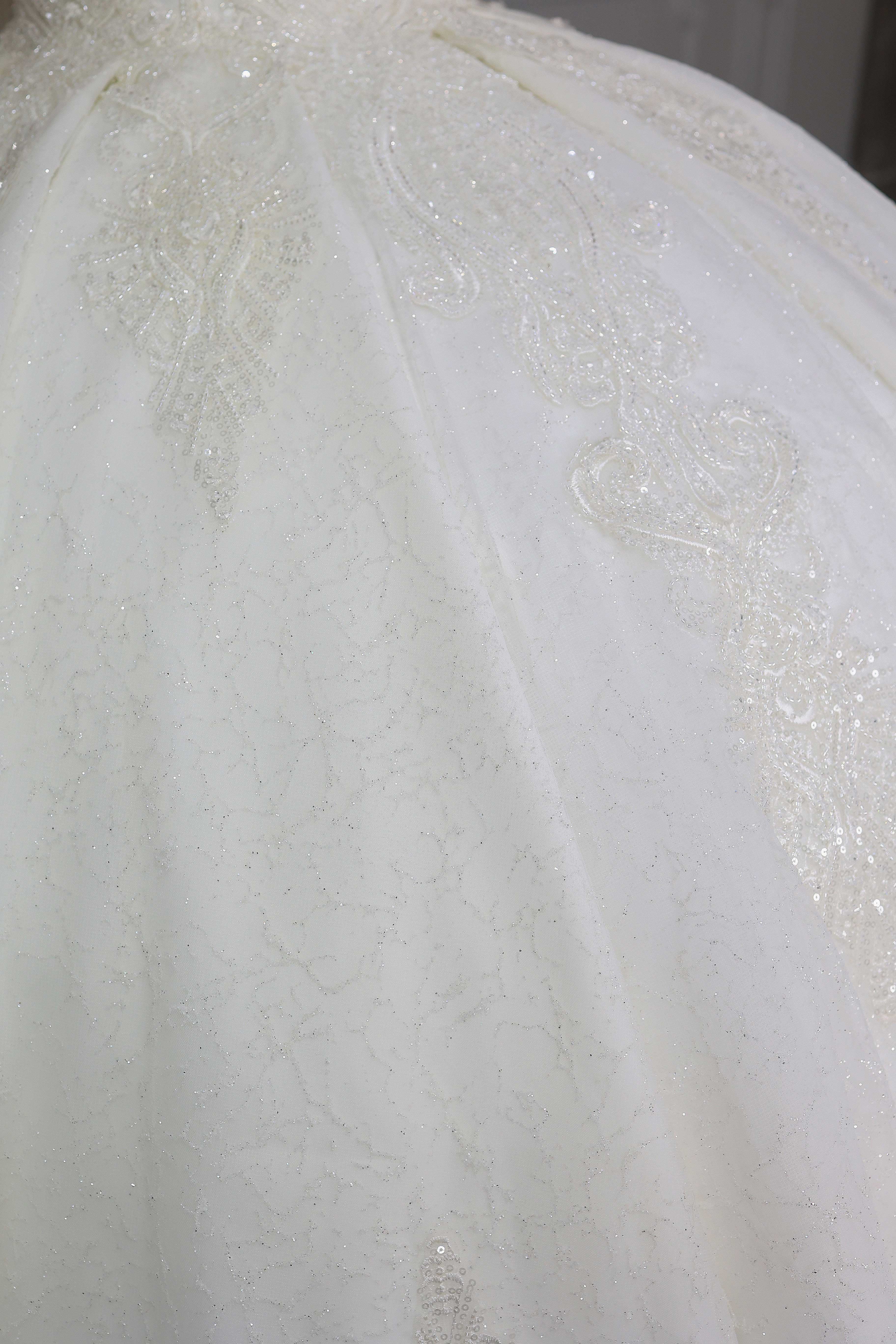 Oden Sparkle Ballgown